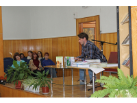 Факты, книги и прекрасное пение