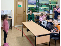 С весенним праздником, мама!